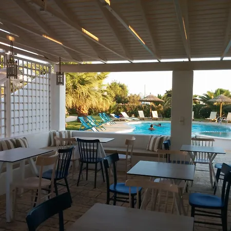 Dolphin Kastraki Apart Otel 4*