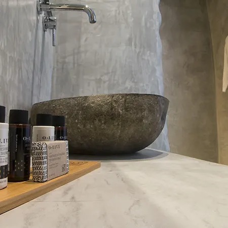 Dolphin Kastraki Apart Otel 4*