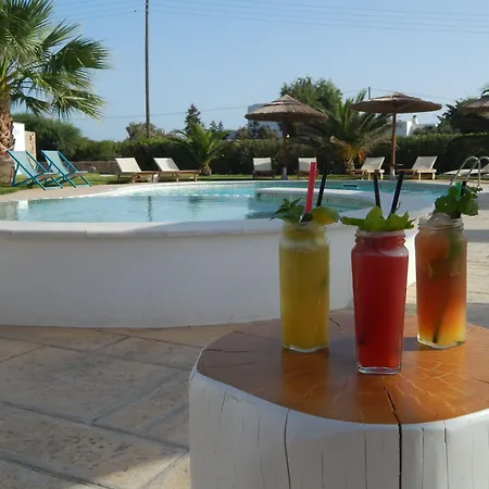 Dolphin Kastraki Apart Otel 4*