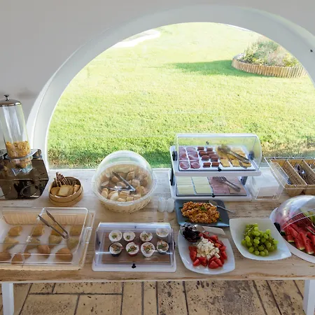 Dolphin Kastraki Apart Otel 4*