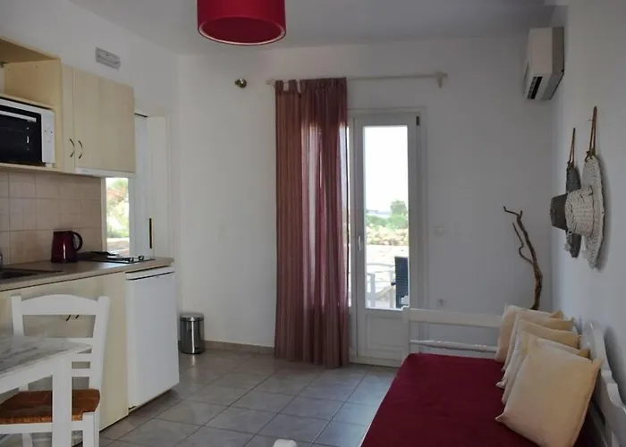 Ξενοδοχείο με διαμερίσματα Dolphin Kastraki Kastrákion