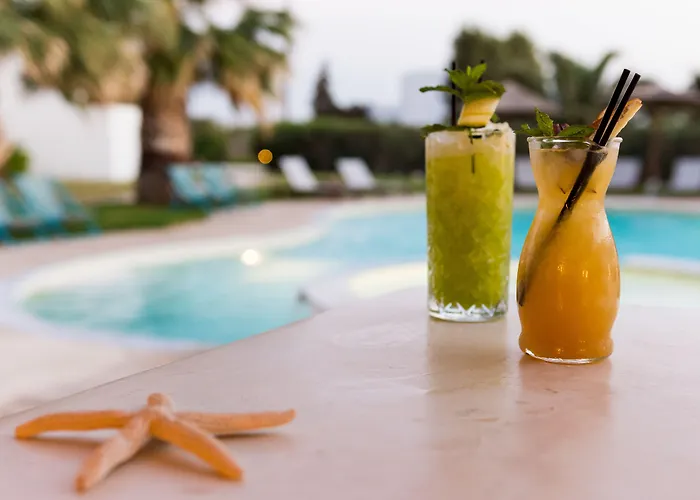 Dolphin Kastraki Apart Otel 4*